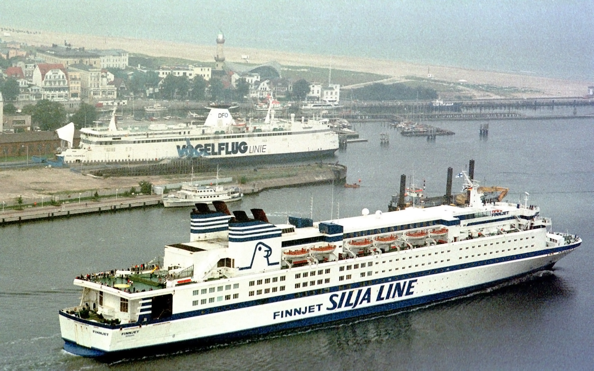 1999 - Der neue Seekanal in Rostock 
