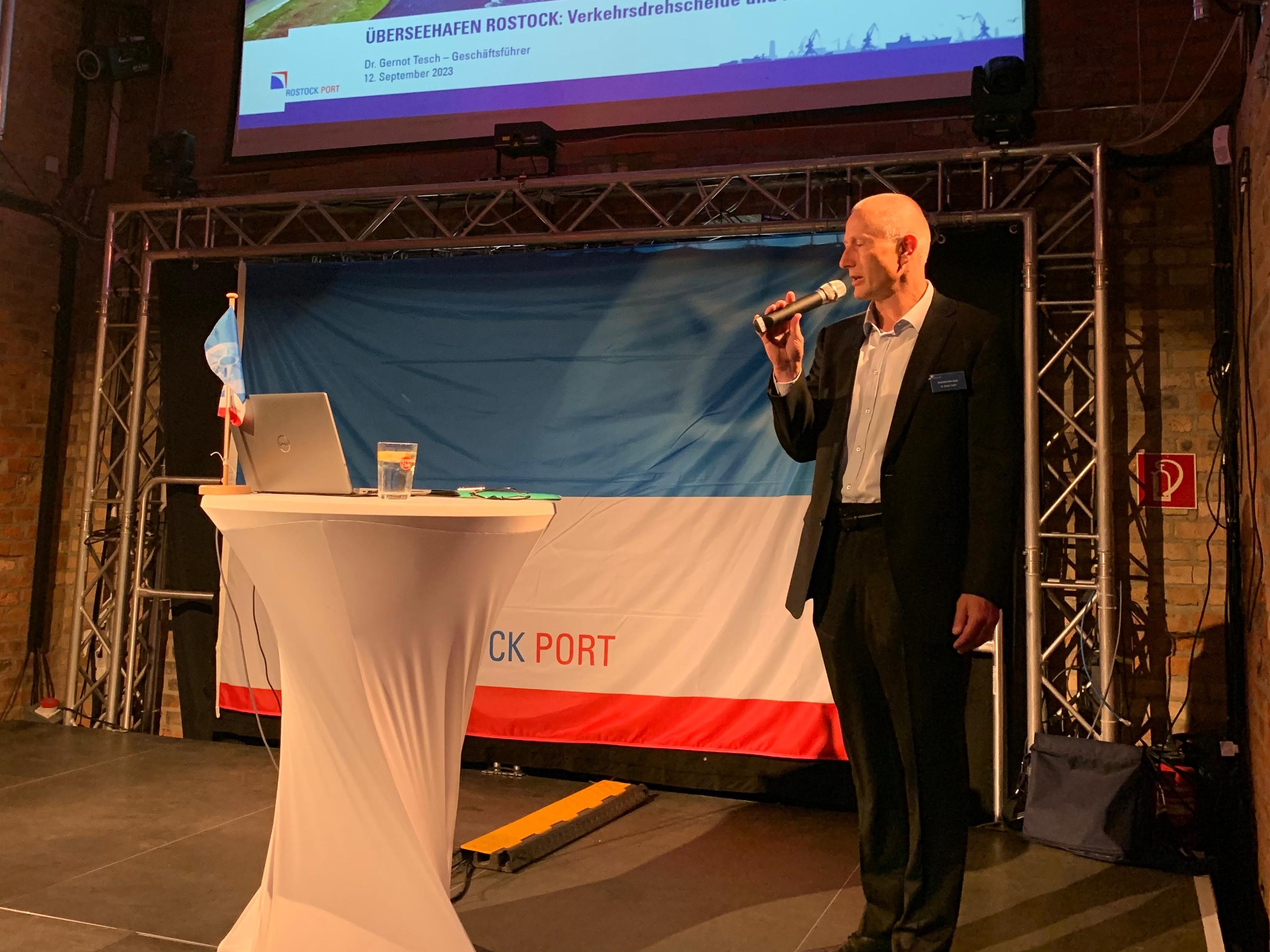 Rostocker Hafenabend in Magdeburg Rostocker Hafenabend in Magdeburg